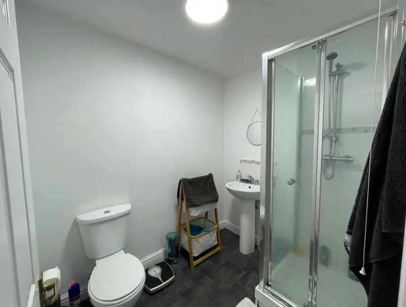 4 bed // All Ensuite House // July 2026 - Image 4